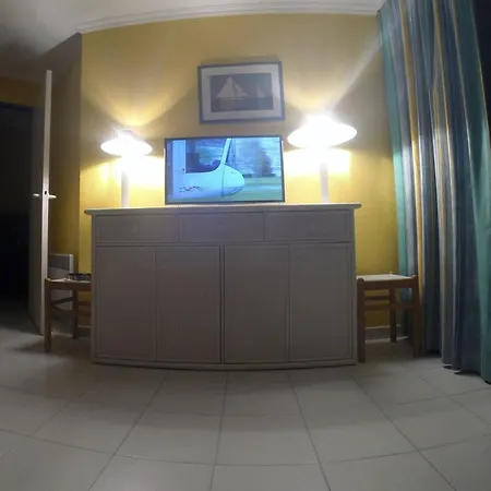 Coquet A Avec Piscine Partagee / 40 M² Cannes
